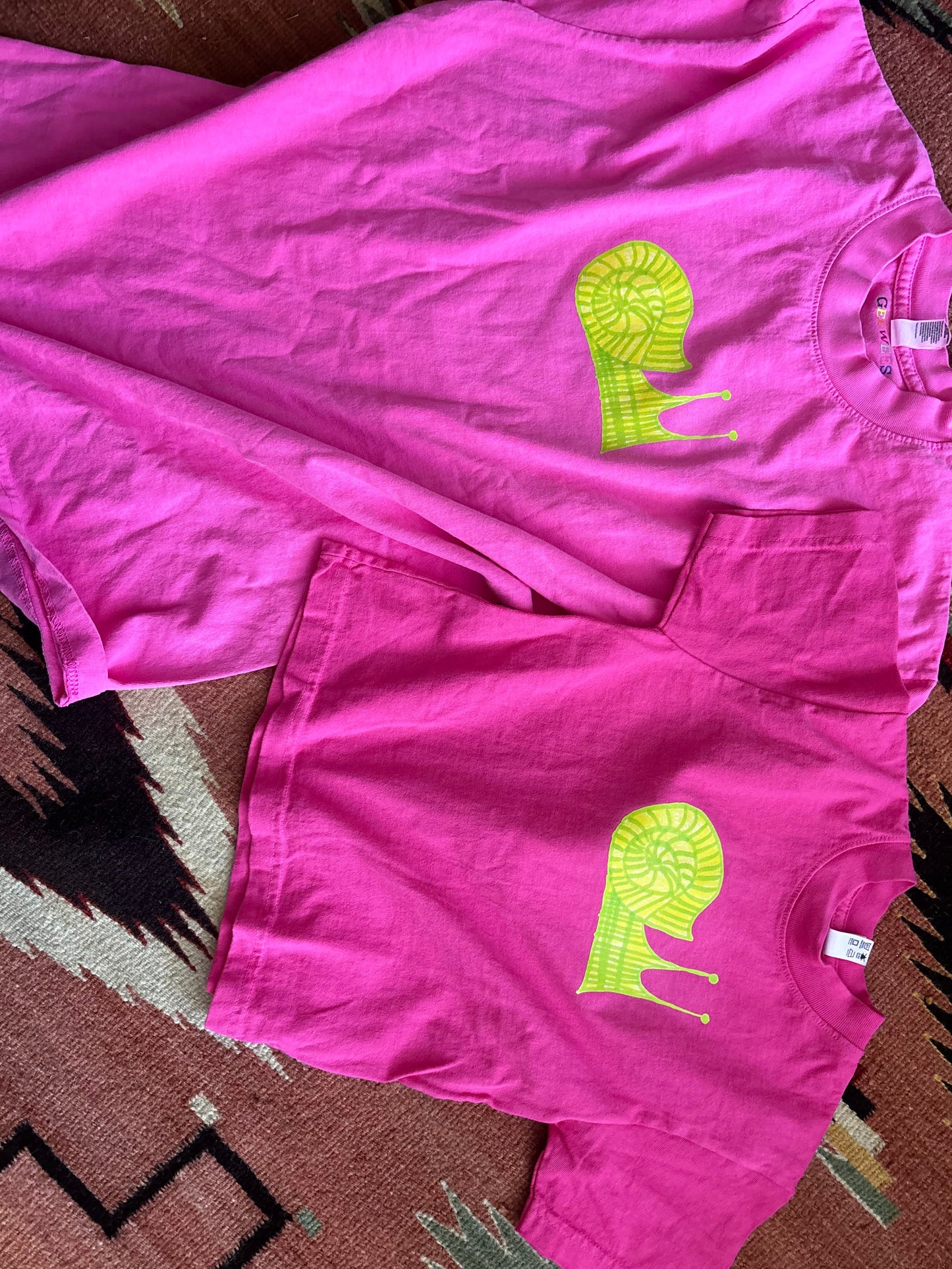 NEW! Snail Adult Unisex Tee-Shirt - Paradise Pink